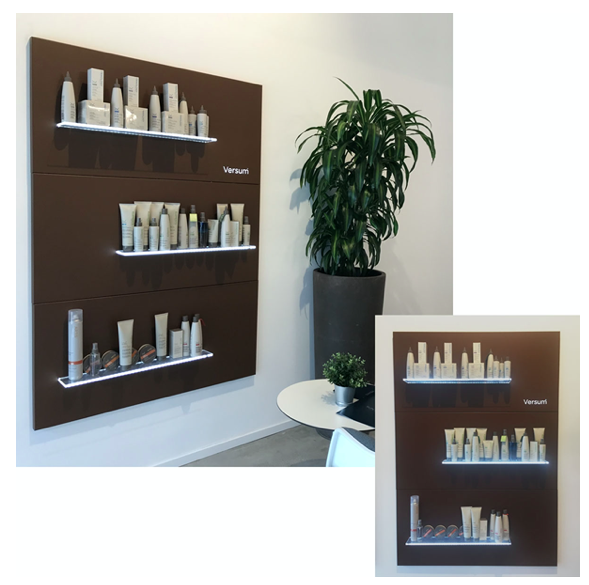 EXPOSITOR PARED VERSUM